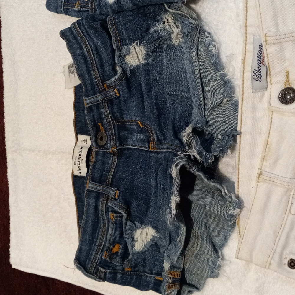 BUY 2 & GET 1 SHORTS - Picture 2 of 8
